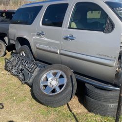 Parts Truck 2007 GMC Yukon Denali