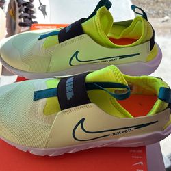 Nike. Women’s Size 5.5