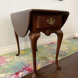 HEKMAN FURNITURE of Grand Rapids, Michigan Solid Cherry Traditional Style