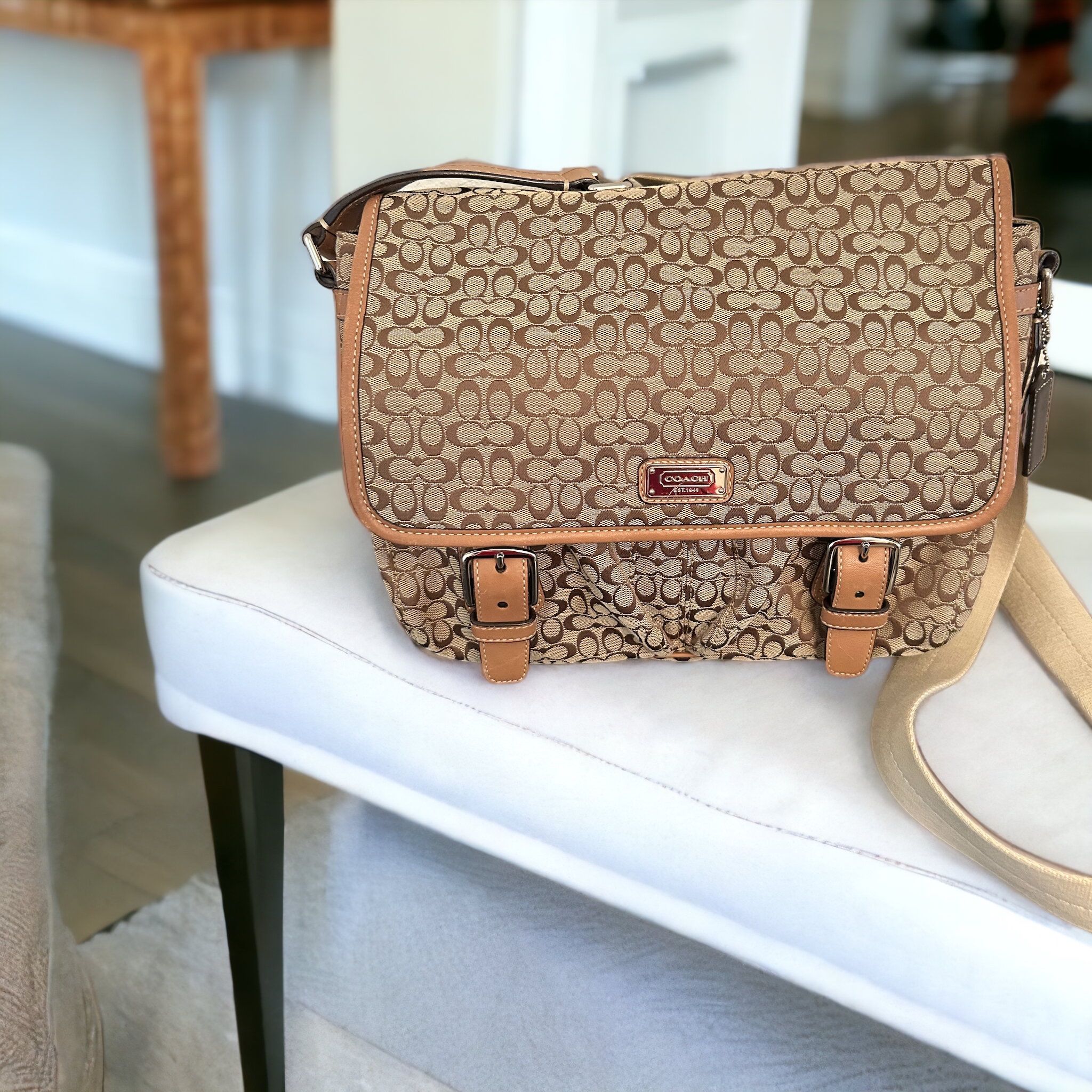 Coach Signature Messenger Bag F70283 Khaki Cross for Sale in Round