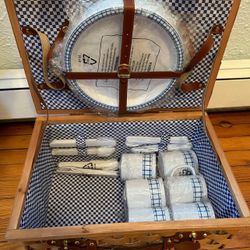 Picnic Basket For 6 People
