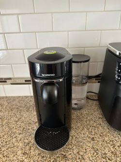 Nespresso Vertuo Plus Deluxe Coffee maker