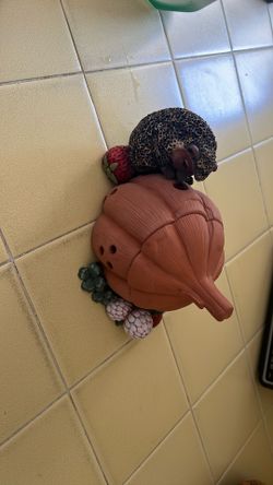 Hedgehog Bramble And Clover Ceramic  Container