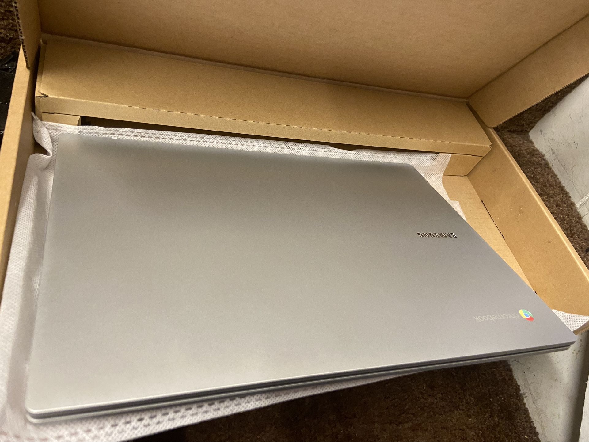 Chromebook Samsung Galaxy Go