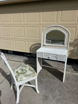 Wicker Vanity & Chair w/ Cushion