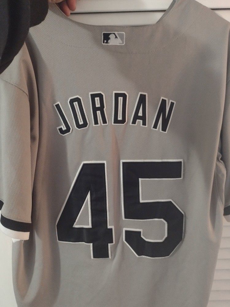 Jordan #45 White Sox Jersey Size xl