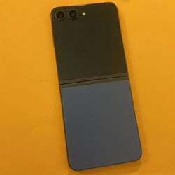 Samsung Galaxy Z flip 5 256 Gb Unlocked 