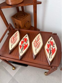 VINTAGE 4 MID CENTURY SYROCO TROPICAL PLANT PLAQUES FLORAL RED ORANGE WALL DECOR MADE IN USA