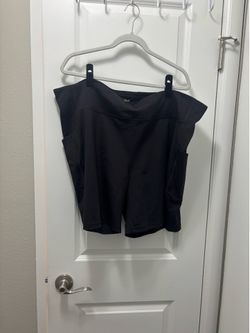 NEW Tek Gear 7” black Bike Shorts w/ side pockets