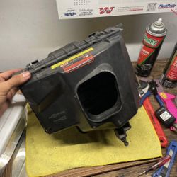 03 350z OEM Intake Box