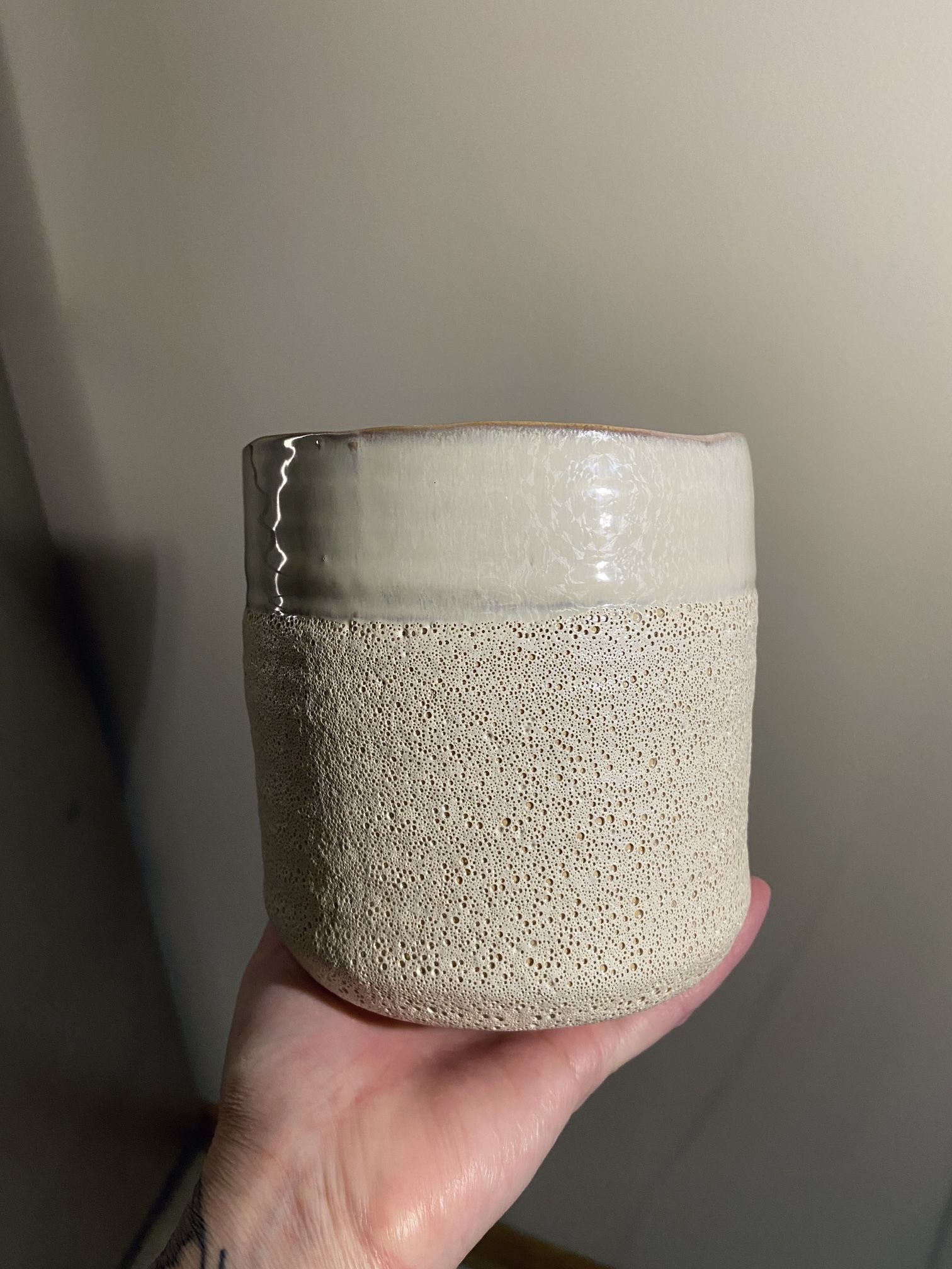 IVORY BEIGE SANDY BEACHY PLANTER POT PLANT ACCESSORIES GARDENING - ONLY USED WITH A FAKE PLANT
