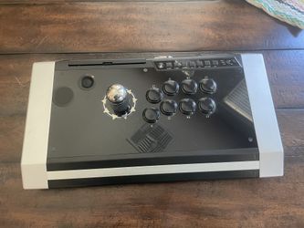 Qanba Obsidian fight stick