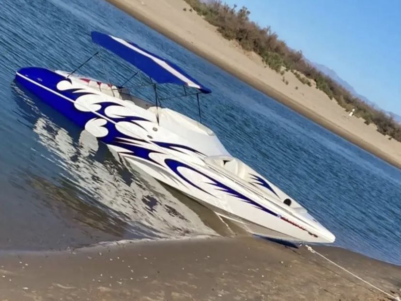 2012 25’ Cheetah Boat