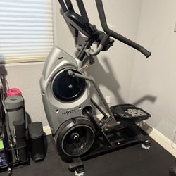 Bowflex Max Trainer M7