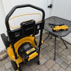 Dewalt Push Mower (2x20v) + two 10Ah batteries with 6Amp charger
