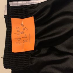 Mens Adidas Size XL $3.00