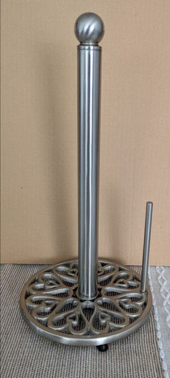 Sturdy/Heavy Free Standing Paper Tower Holder Cast Iron Ornate Filigree Heart Base w/Brushed Nickel
