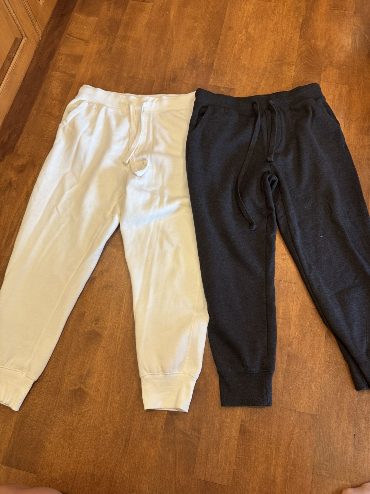Woman’s High Rise risen Jogger Bundle Shipping Available 