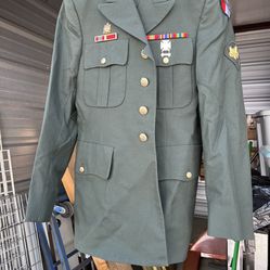 US Army Military Jacket . Size 39R 