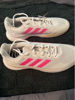 Brand new Adidas Game Court 2w shoes women's 8.5 never worn