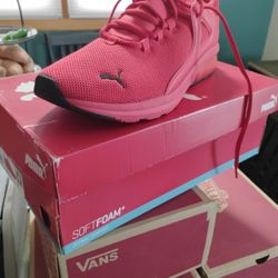 New Puma Red Electron 2.0 Gym Shoes Size 10.5 