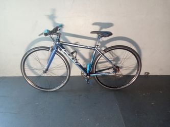 BICYCLE FELT 14 SPEED ROUTEBIKE SIZE 29 BRAND NEW
