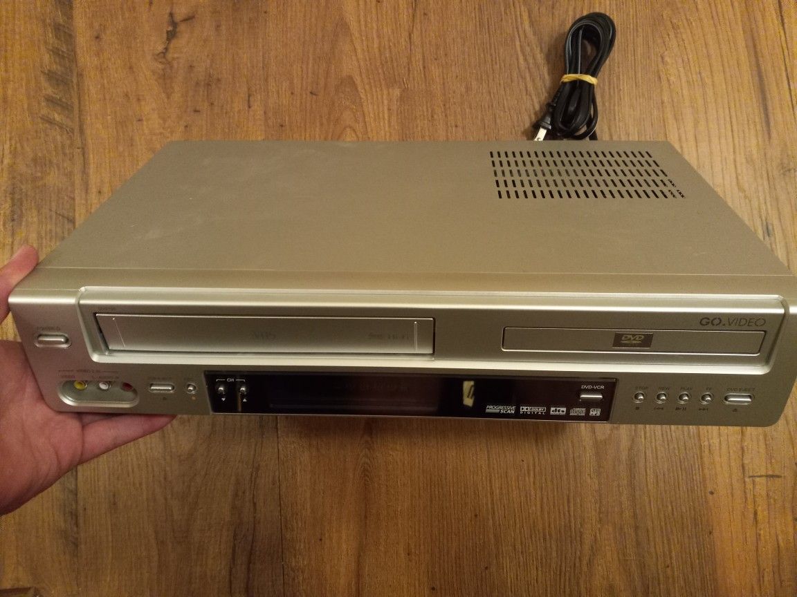 Go Video VCR DVD Player Combo