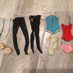 Vintage 1960’s Barbies miscellaneous 8 pieces