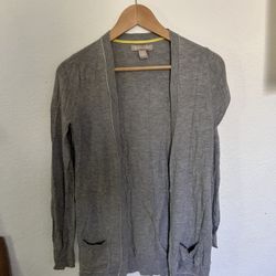 woman’s banana republic cardigan 