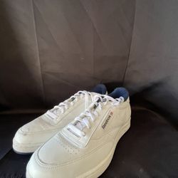 Vintage Reebok shoes