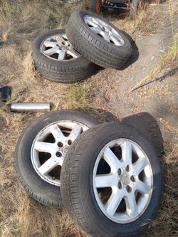 Set of 4 Toyota Alloy Wheels with Tires 16 inch rims