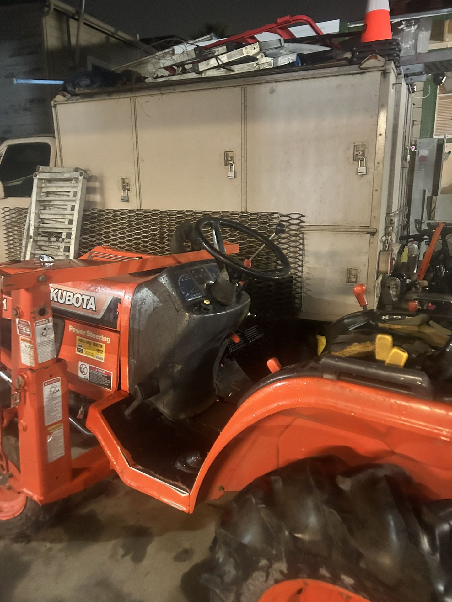 KUBOTA TRACTOR