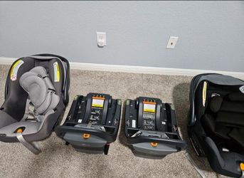 Chicco keyfit 35 set carseats excellent condition