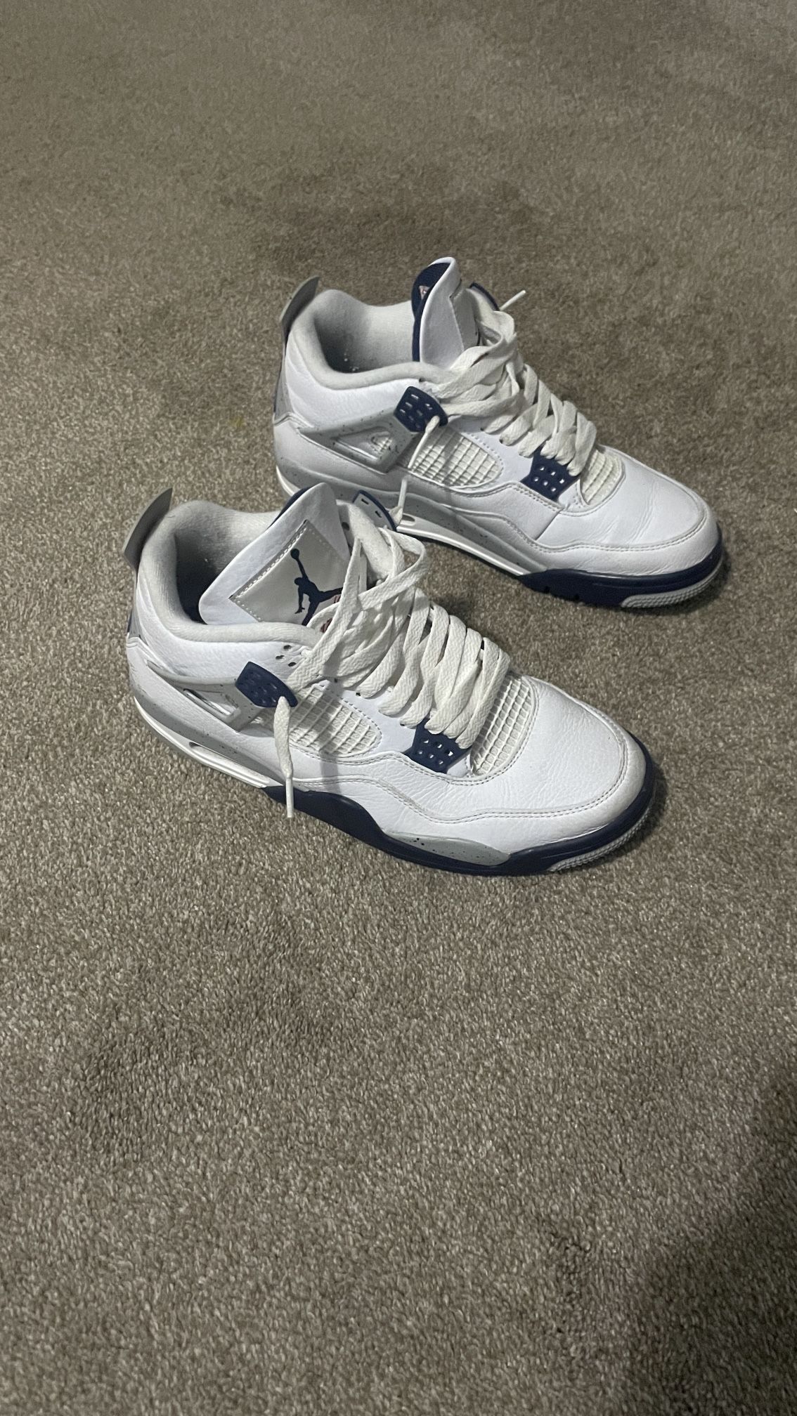 Jordan 4 Midnight Navy Size 8