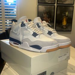 Jordan 4’s Sb’s Navy 