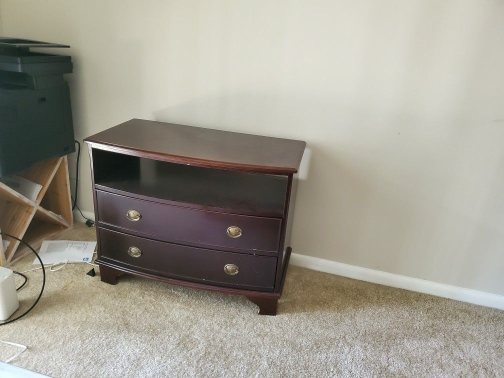 Tv Stand / Picture Table