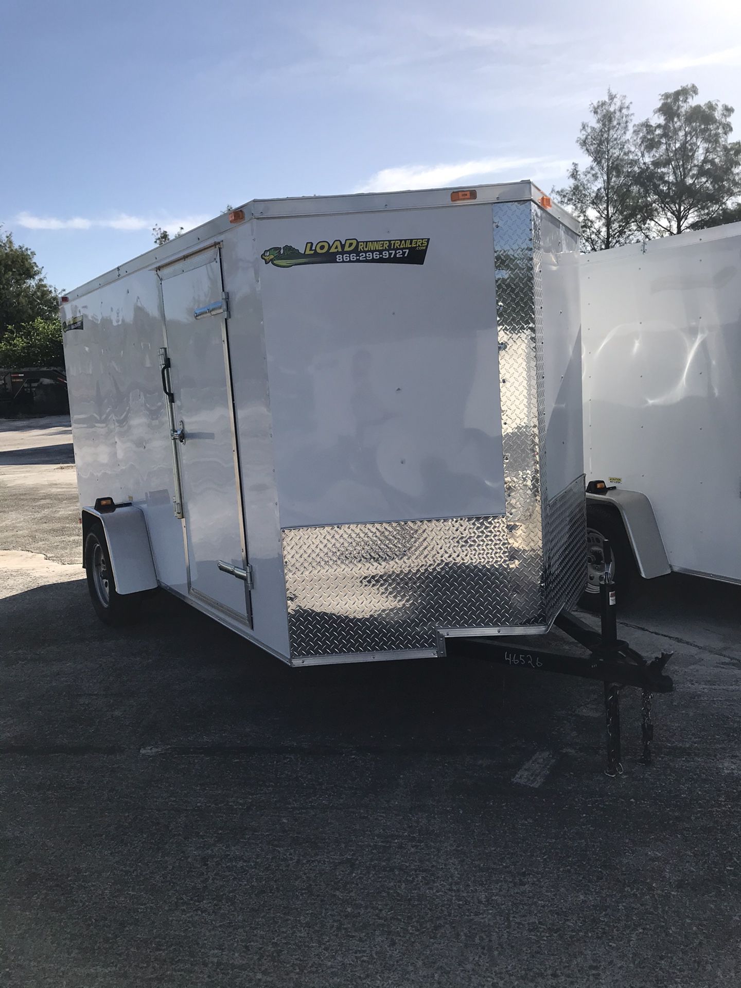 Enclosed trailer 6x12
