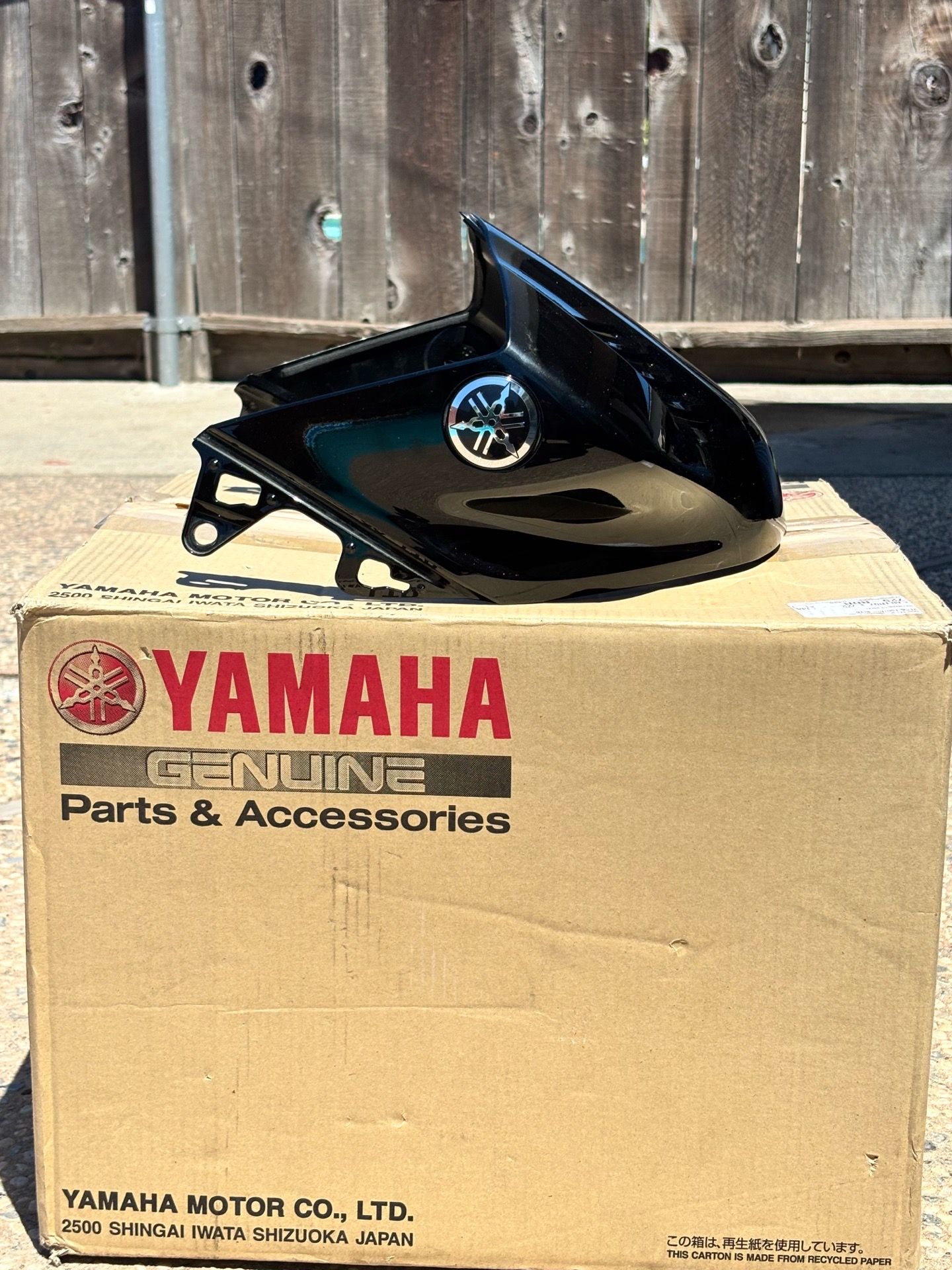 Black OEM Yamaha YZF-R6 2020 Gas Fuel Tank Cover