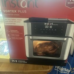 Air Fryer - New - instant vortex Plus 10 Qt 