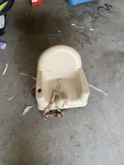 White High chair For Children With Seatbelt 