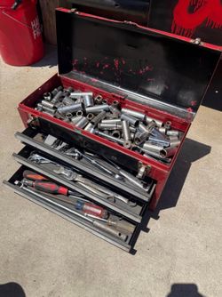 Tool box with tools (Take All)