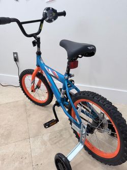 Boys Hot wheels Bike