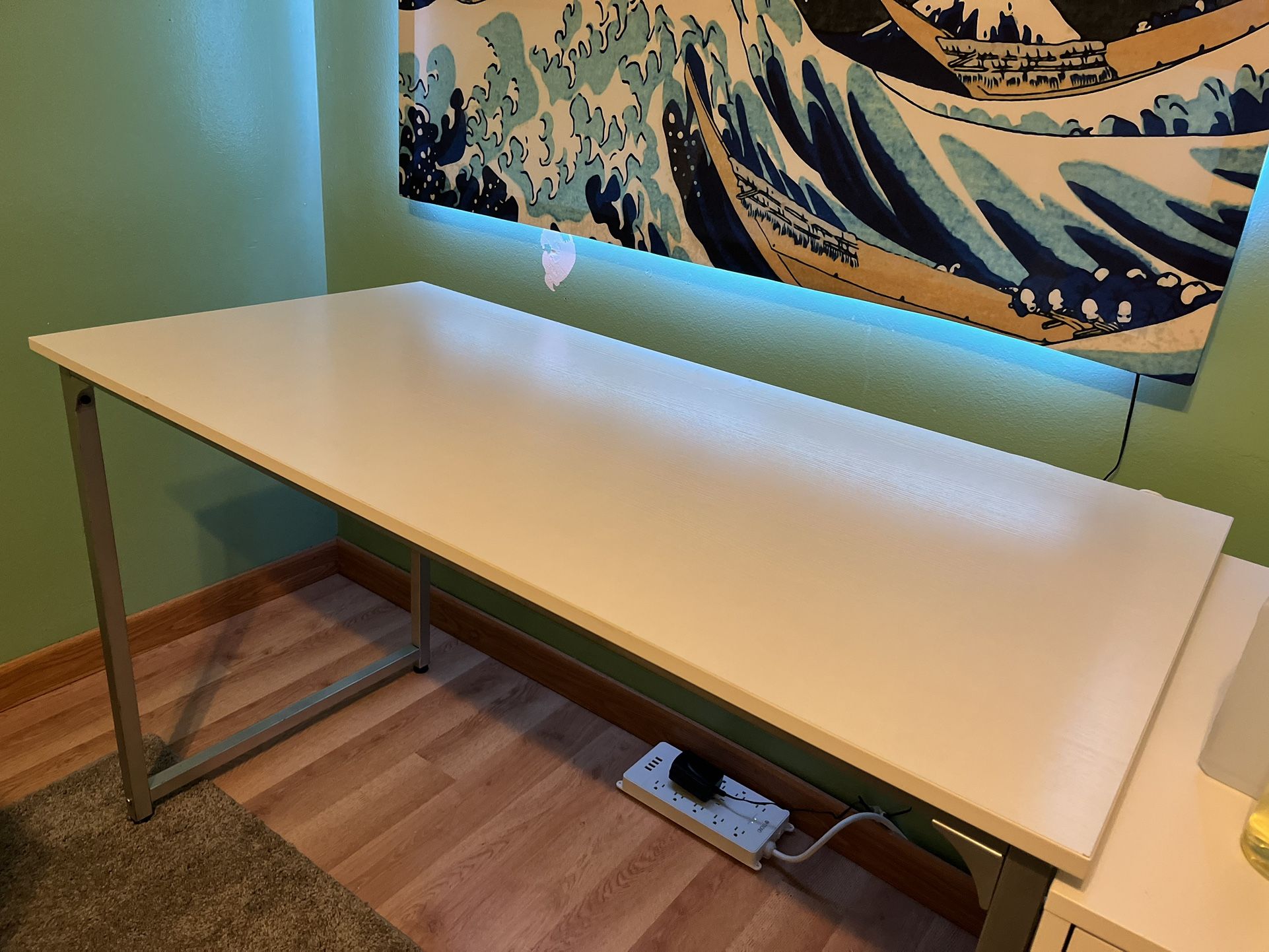White Desk