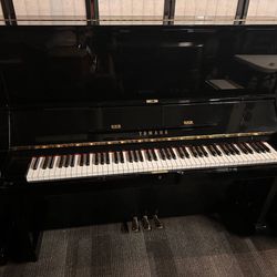 Yamaha UX 52" Ebony Gloss Upright Piano (incl. Tax) 
