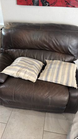 2 set couch. Recliner works