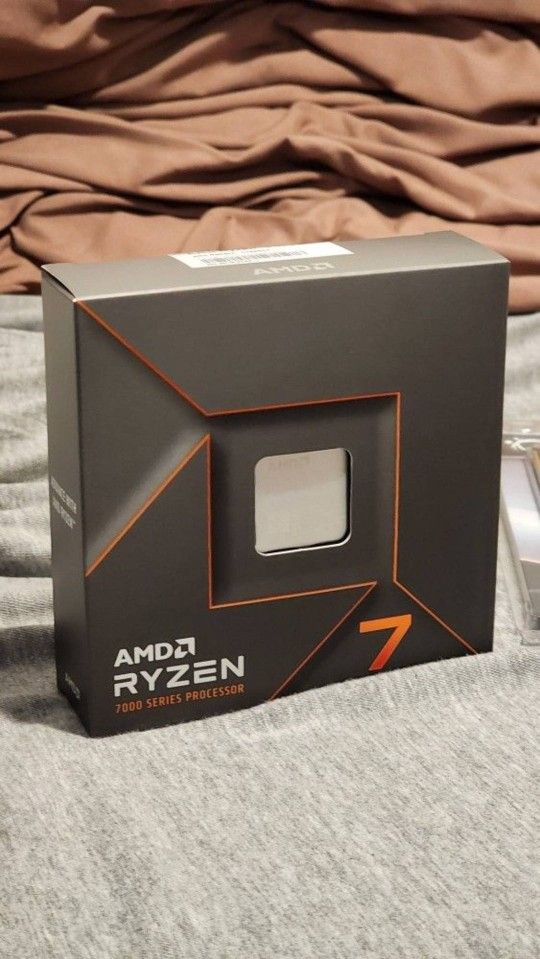 Ryzen 7 7700x (NEW)