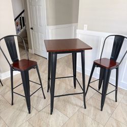High Top Pub Table and Chairs
