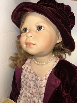 Elite Dolls Porcelain