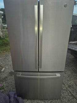 Ge fridge Stanley still