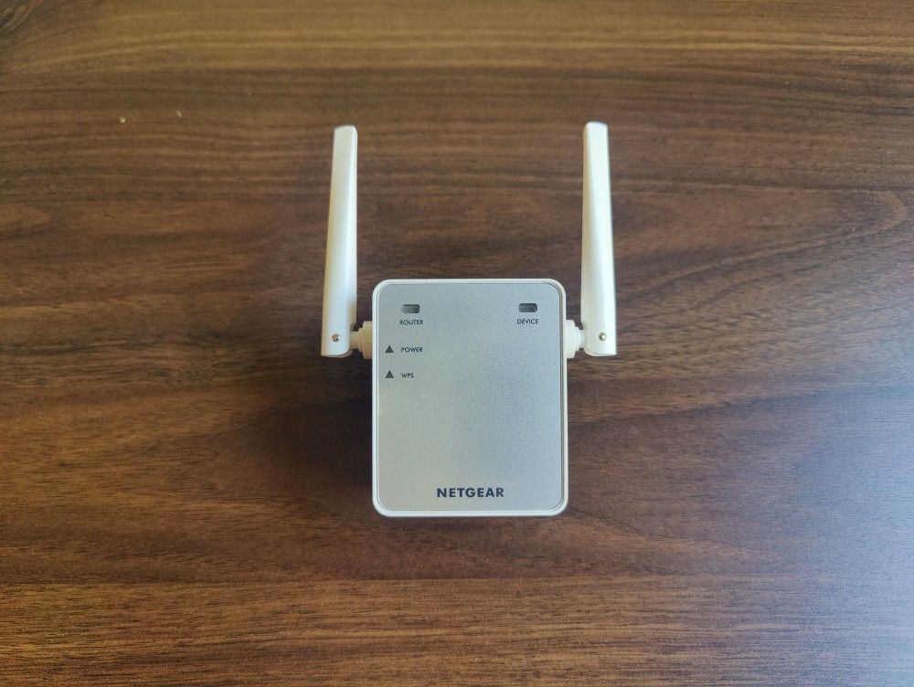 Netgear EX2700 N300 WiFi Range Extender Amplifier